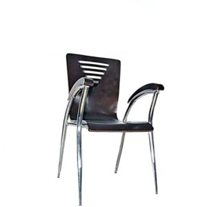 chaise en bois pieds en inox avec accoudoirs marron dauphin